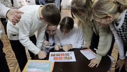 Школьники Петровского округа участвуют в квесте про День Победы
