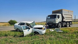 Водитель «Лады Приоры» пострадал в аварии на территории Петровского округа