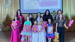 Шестерых мам и их дочек наградили в конкурсе в Петровском округе
