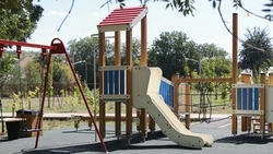 Новую детскую площадку открыли в Светлограде