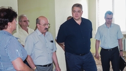 Губернатор Ставрополья посетил Дом культуры в Петровском районе
