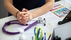Улыбка и речь помогают распознать инсульт у человека — минздрав Ставрополья