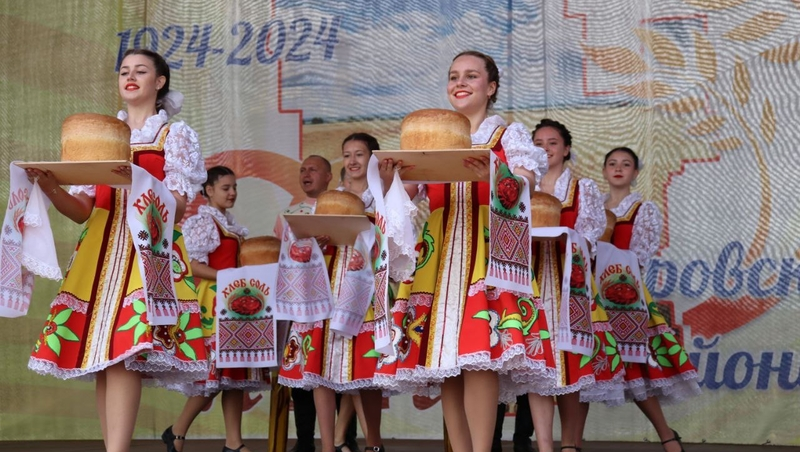 Глава Петровского округа Ставрополья поздравила жителей с Днём округа и города