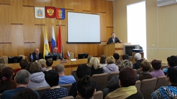 Состоялась встреча депутата Госдумы Михаила Кузьмина с партактивом Ипатовского района