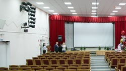 Сцену Дома культуры модернизировали в посёлке Владимировка