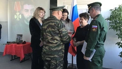 В светлоградском лицее вручили орден Мужества семье погибшего выпускника