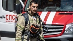 В Светлограде на горе Куцай потушили 65 га горящего сухостоя и леса