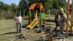 Новую детскую площадку в селе на Ставрополье установили по губернаторской программе