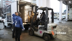 В Петровском округе Ставрополья работает пункт приёма гуманитарной помощи для беженцев ДНР и ЛНР