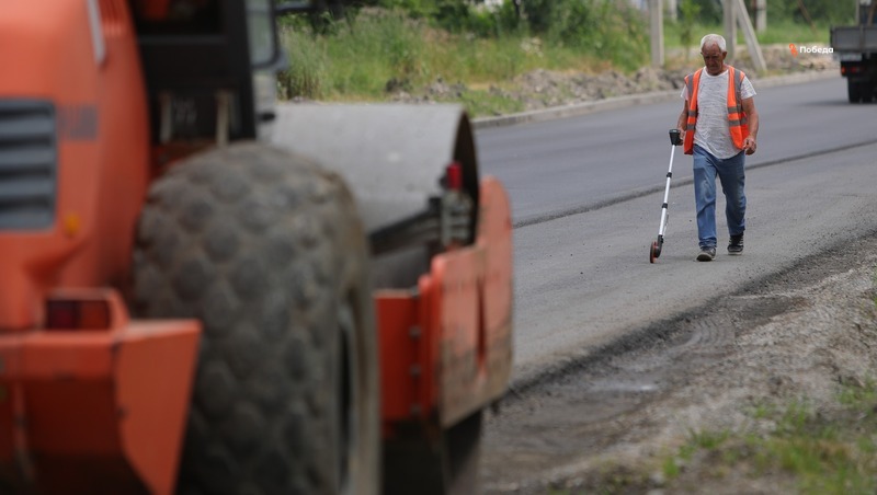 В селе Ореховка на Ставрополье по инициативе местных жителей обустроили тротуар